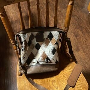 STS CONCEALED CARRY CROSSBODY